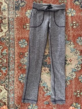 Lululemon tights size 4